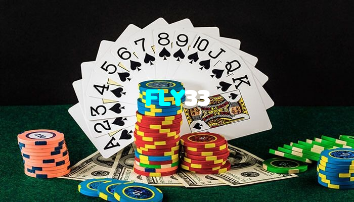 FLY33 casino presented on mobile device in Pakistan with slots and live games